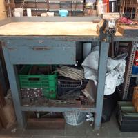 Bancone da lavoro in ferro professionale