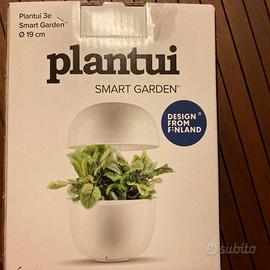 PLANTUI smart garden