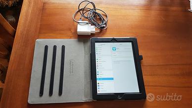 I Pad modello A1458 circa del 2012 WIFI