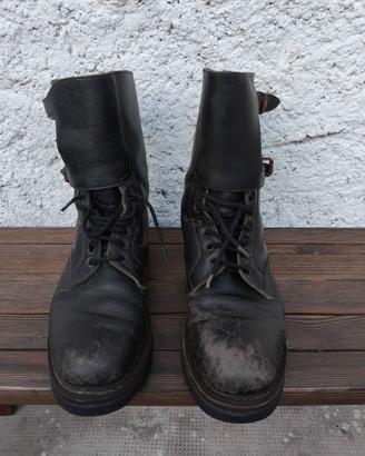 Anfibi in pelle 42\8