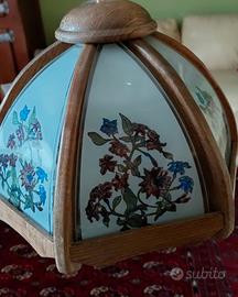 antico lampadario in legno