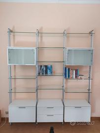 Scaffale di vetro