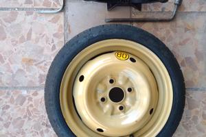 Ruotino TOYOTA Yaris completo più altri accessori