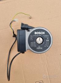 JUNKERS BOSCH CIRCOLATORE POMPA 8716143116