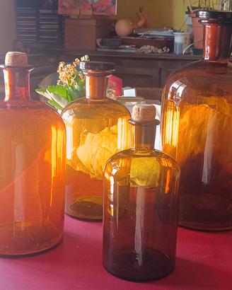 coppia bottiglie antiche farmacia 