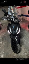 Beverly 400 hpe deep black 2024