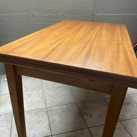 Tavolo da cucina noce, allungabile su due lati