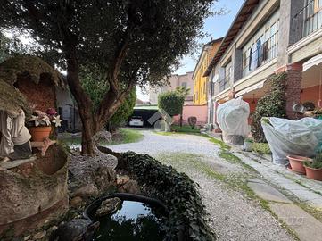 CASA INDIPENDENTE A COLOGNE