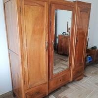 Camera matrimoniale in legno massiccio