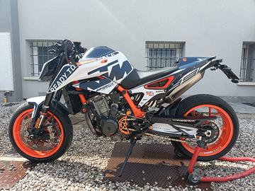 KTM Duke 890 R