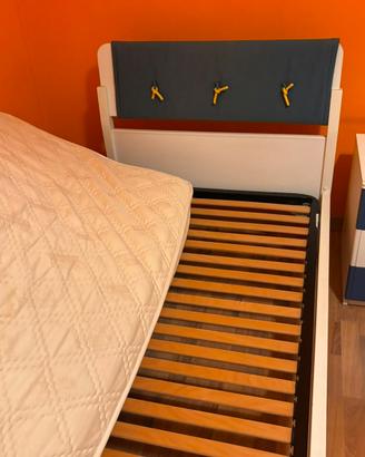 Letto+materasso+comodino