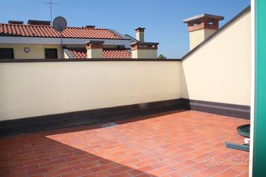 Appartamento con terrazza e 2 stanze