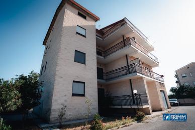 Appartamento con garage - C.da Colle delle Api, CB