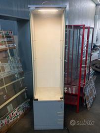 Vetrina illuminata a colonna