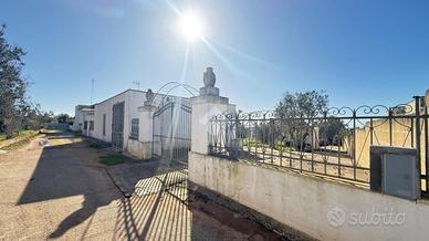 CASA INDIPENDENTE A RACALE