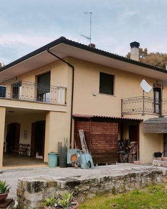 Prestigiosa villa singola immersa nel verde