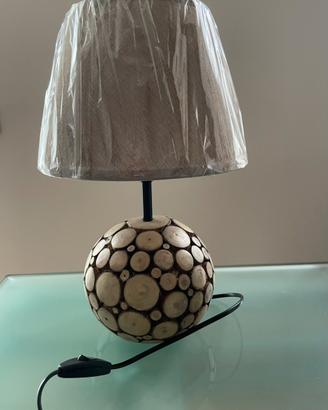 💡 Lampada da Tavolo in Legno