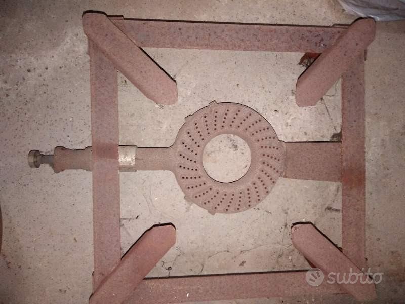 Bruciatore per fornello a gas in ghisa treppiede 52x21cm garhe