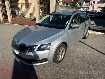 Skoda Octavia 1.6 TDI CR 115 CV DSG Wagon Executiv