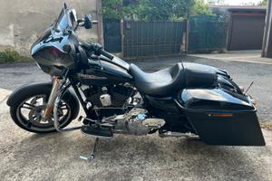 Harley Davidson Street Glide 103