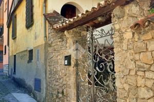 CASA INDIPENDENTE A MANDELLO DEL LARIO