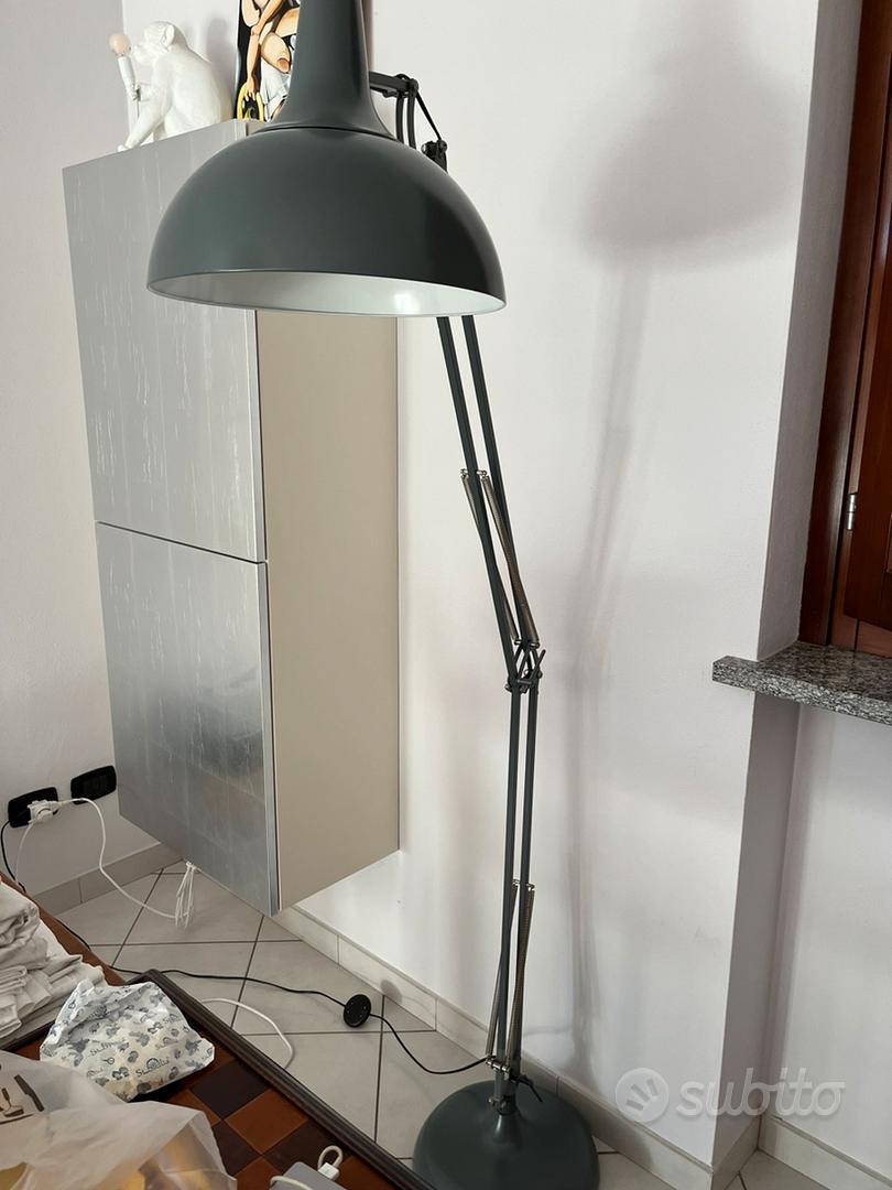 lampada da terra - Arredamento e Casalinghi In vendita a Pavia