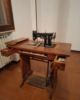 MACCHINA DA CUCIRE NECCHI