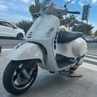 Vespa gts 300