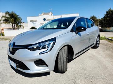 RENAULT Clio 5ª serie - 2023