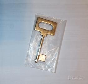 chiavi grezze in ottone per porta