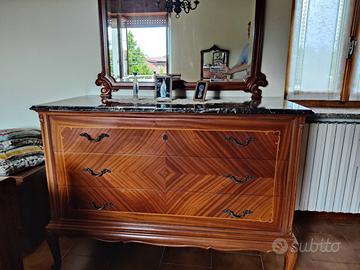 Cassettone Anni ’50 in Legno Massello Intarsiato