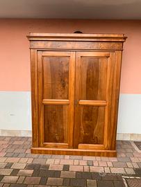 Stupendo armadio sardo in noce