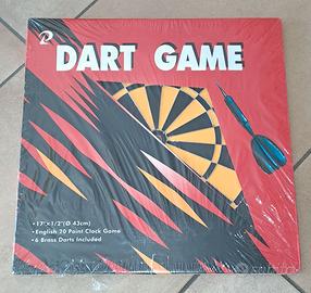 Gioco con bersaglio e dardi