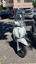 Beverly 300