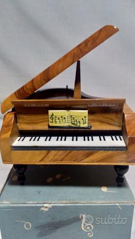 Pianoforte in miniatura carillon nuovo
