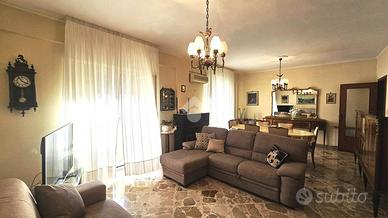 4 LOCALI A PALERMO