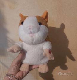 peluche criceto parlante ripetente