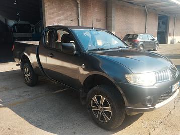 PICK UP MITSUBISHI L200