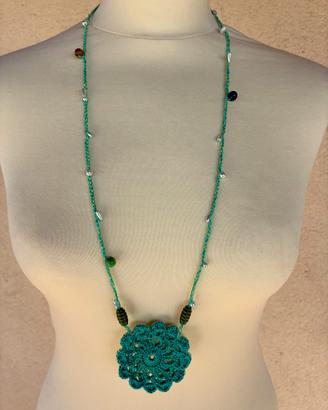 collana donna lavorata all'uncinetto in cotone 