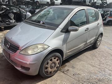 640942 RICAMBI USATI AUTO MERCEDES Classe A W169 3