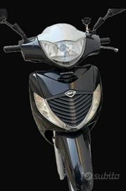 Honda sh
