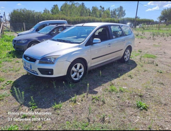 Ford focus 1.6 tdci con gancio traino