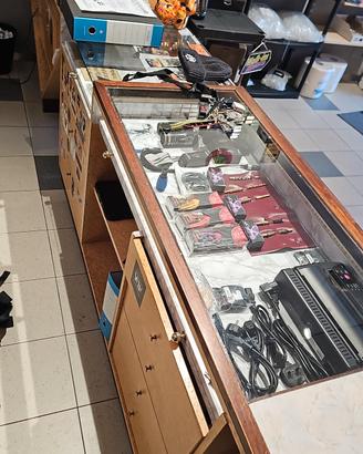 arredamento per negozio