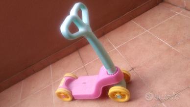 Monopattino 4 ruote richiudibile