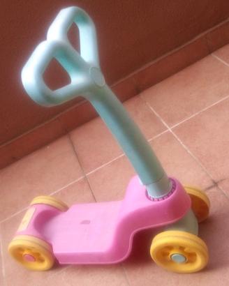 Monopattino 4 ruote richiudibile