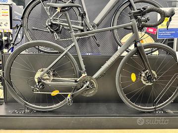 Bici da corsa Triban RC500 settembre 2025