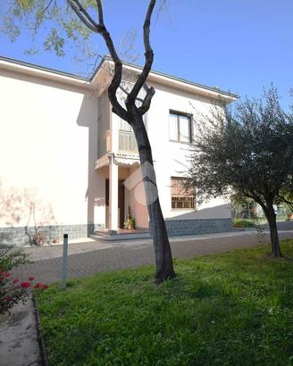 3 LOCALI A BRUGHERIO