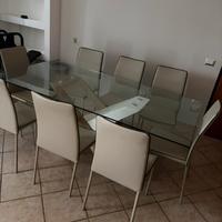 Tavolo in vetro