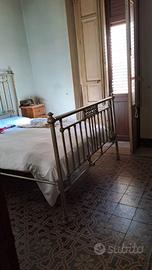 Casa angolare frazionabile, in centro storico P/31