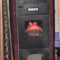 Stufa pellet e legno Ungaro idro